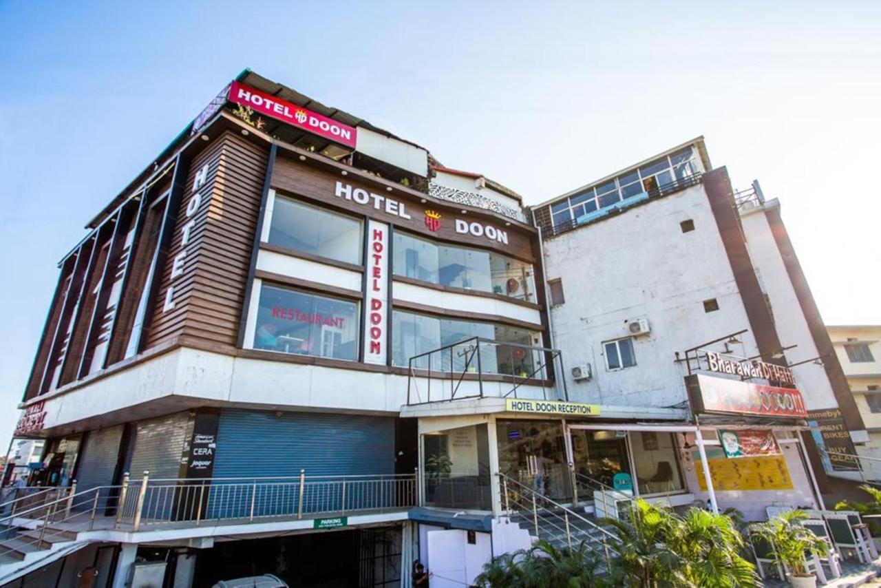 Hotel Doon デヘラードゥーン エクステリア 写真
