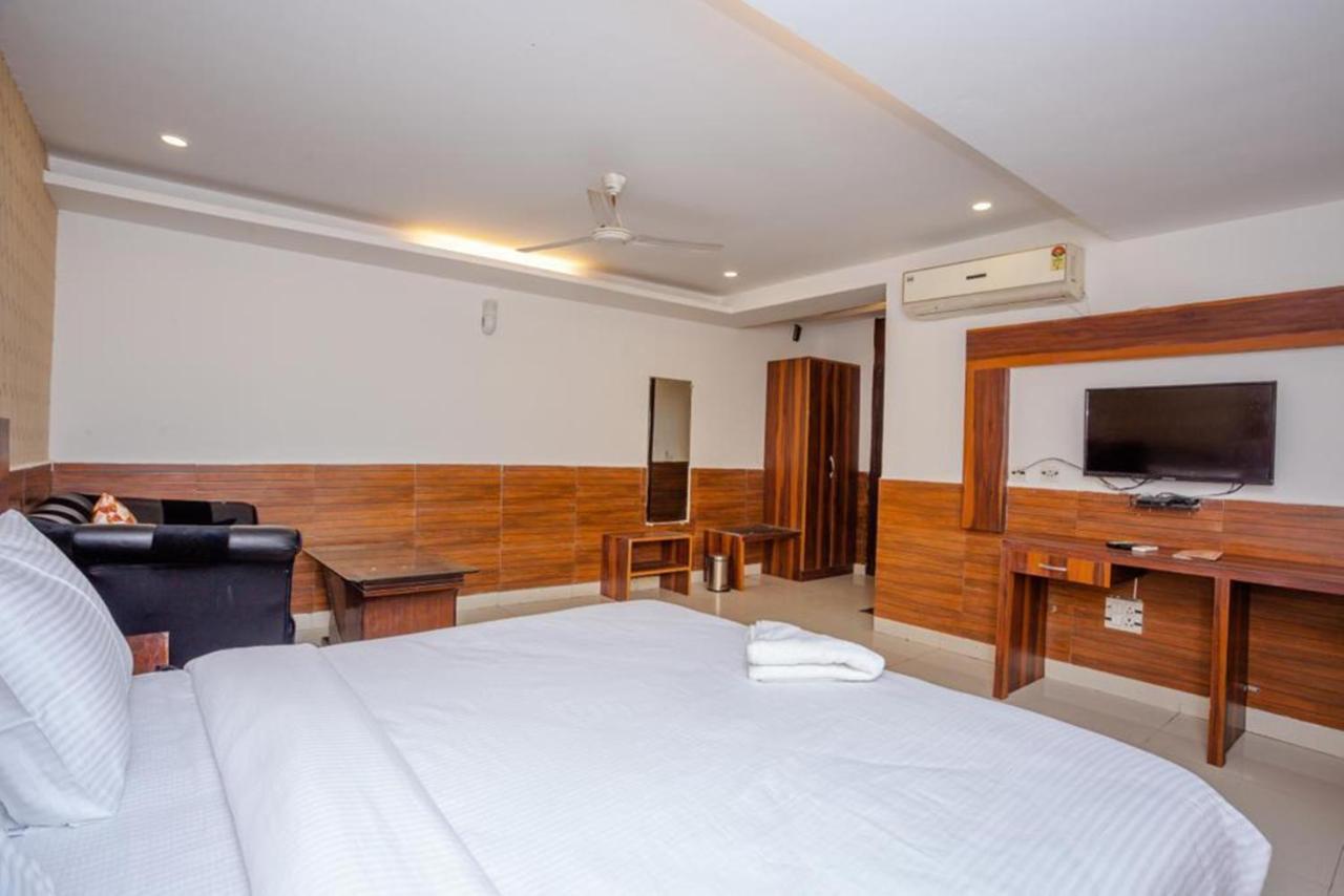 Hotel Doon デヘラードゥーン エクステリア 写真